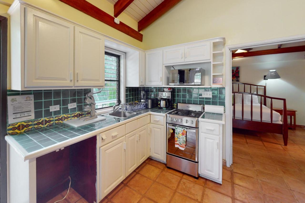 Condo #27 @ Beachside Villas Dangriga Exteriör bild