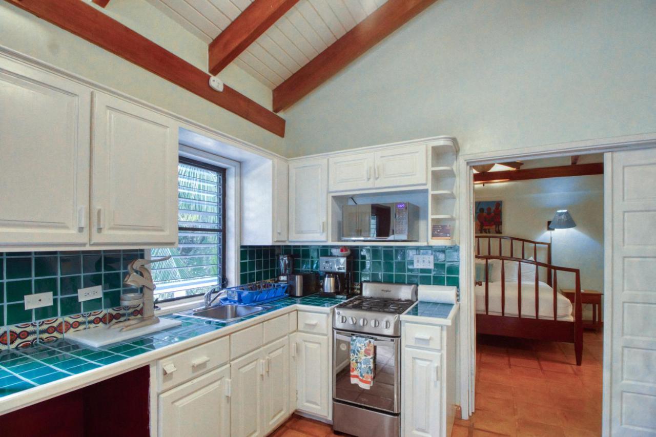 Condo #27 @ Beachside Villas Dangriga Exteriör bild